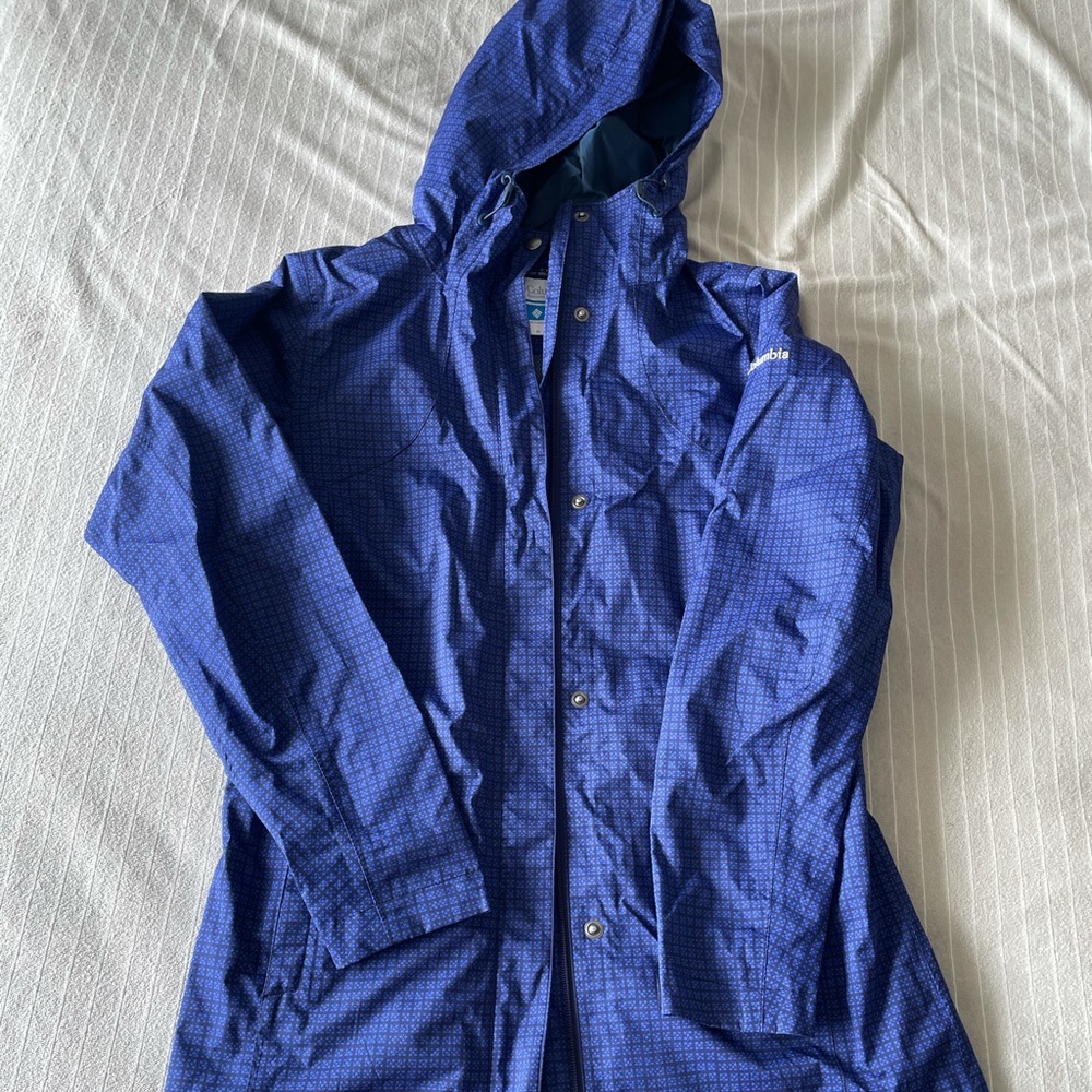 Like new Columbia rain jacket